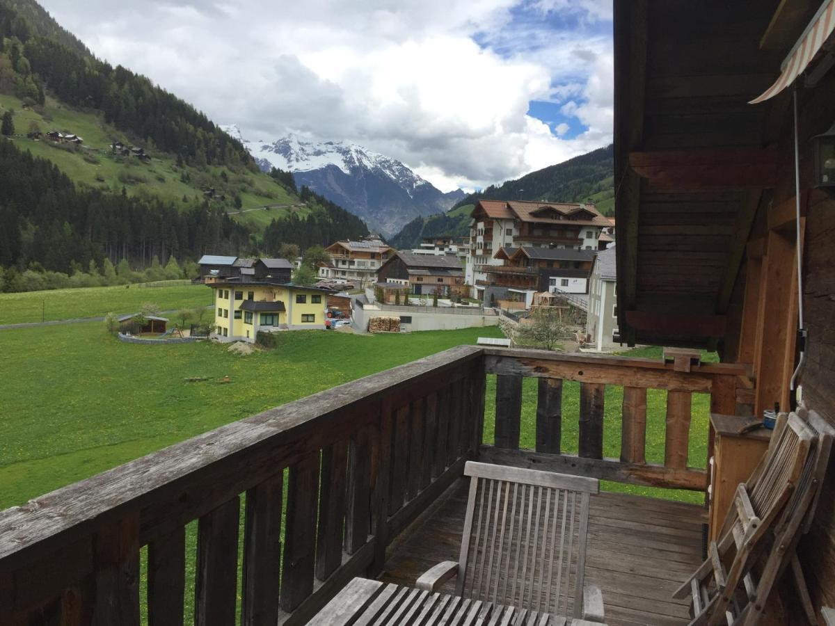 Uriges Alpen-Apartment Stefan Juen ซี ภายนอก รูปภาพ