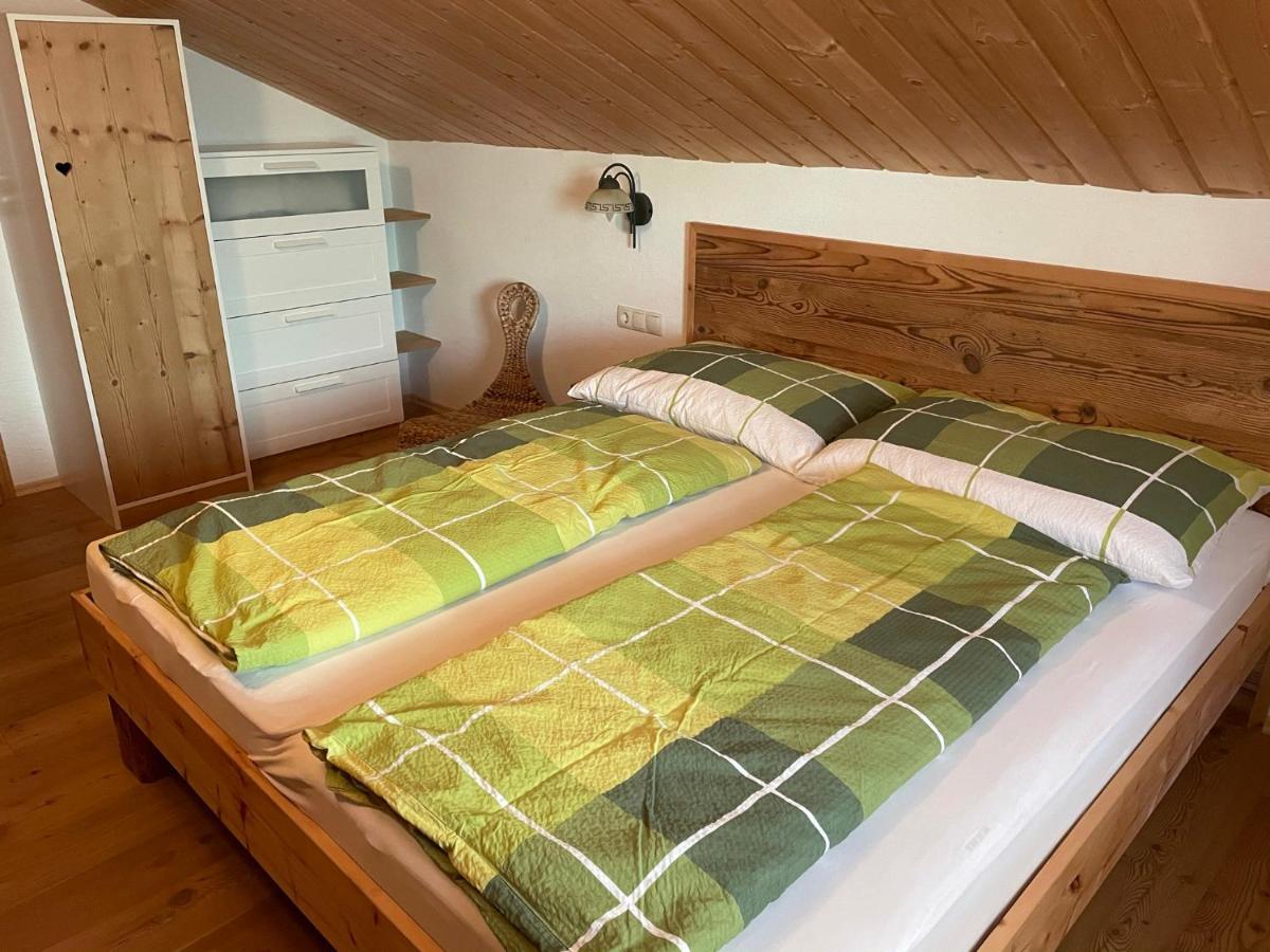 Uriges Alpen-Apartment Stefan Juen ซี ภายนอก รูปภาพ