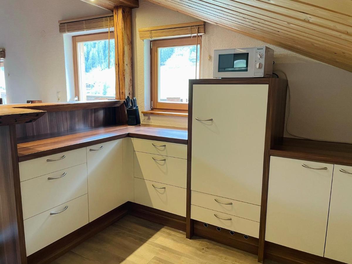 Uriges Alpen-Apartment Stefan Juen ซี ภายนอก รูปภาพ