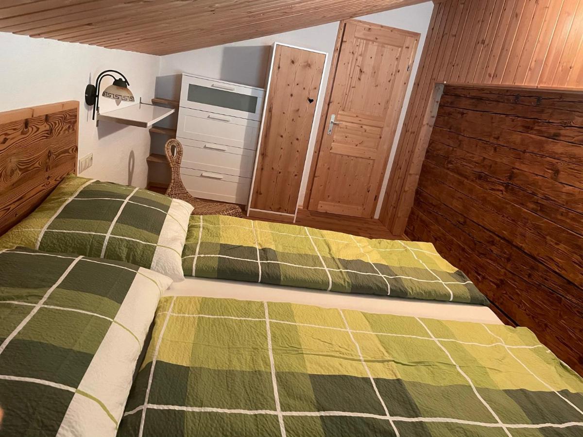 Uriges Alpen-Apartment Stefan Juen ซี ภายนอก รูปภาพ